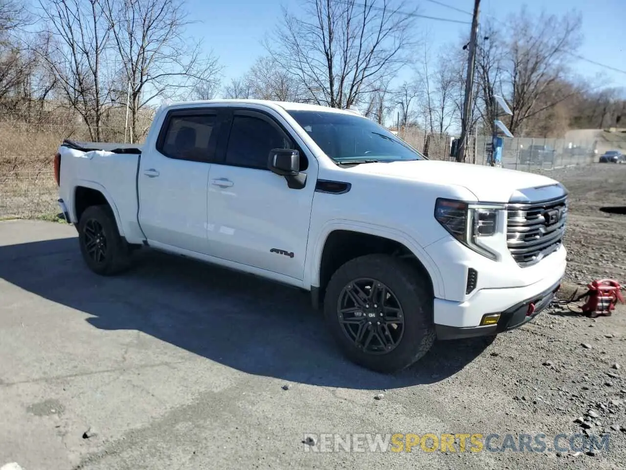 4 Photograph of a damaged car 1GTUUEET2NZ616551 GMC SIERRA 2022