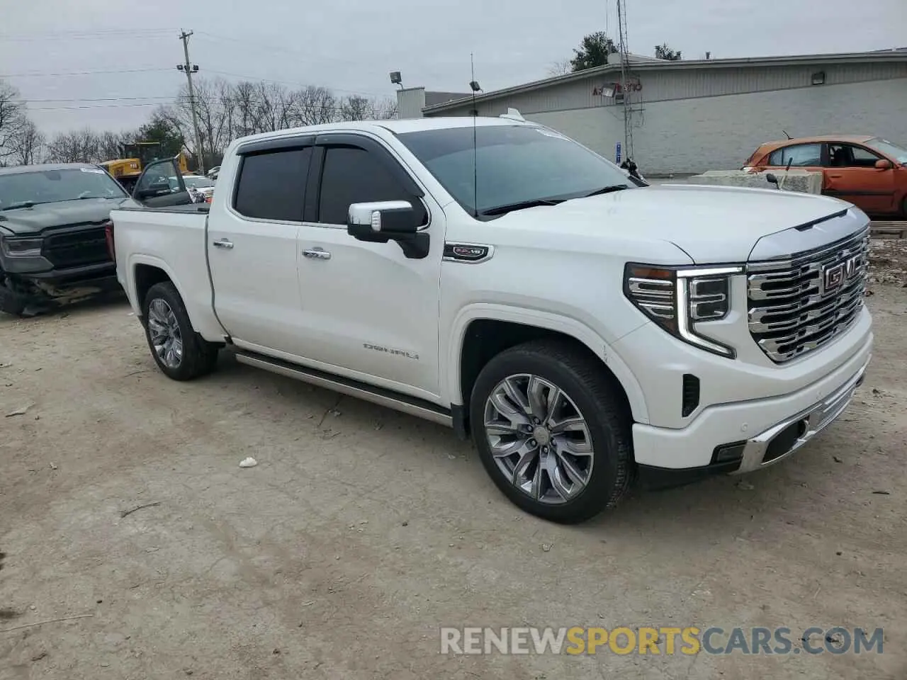 4 Photograph of a damaged car 1GTUUGEL9NZ543450 GMC SIERRA 2022