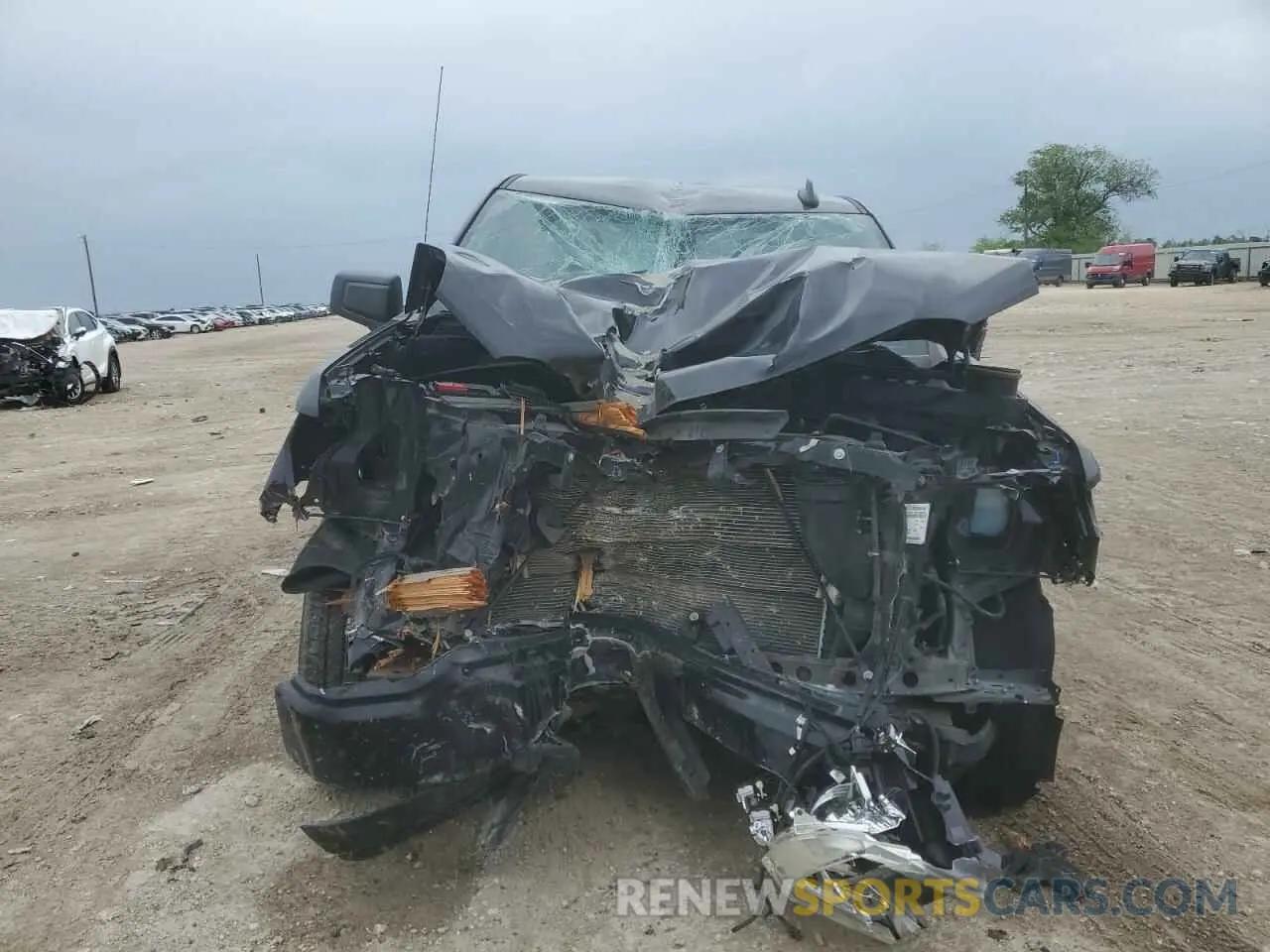 5 Photograph of a damaged car 3GTP8CED5NG122800 GMC SIERRA 2022