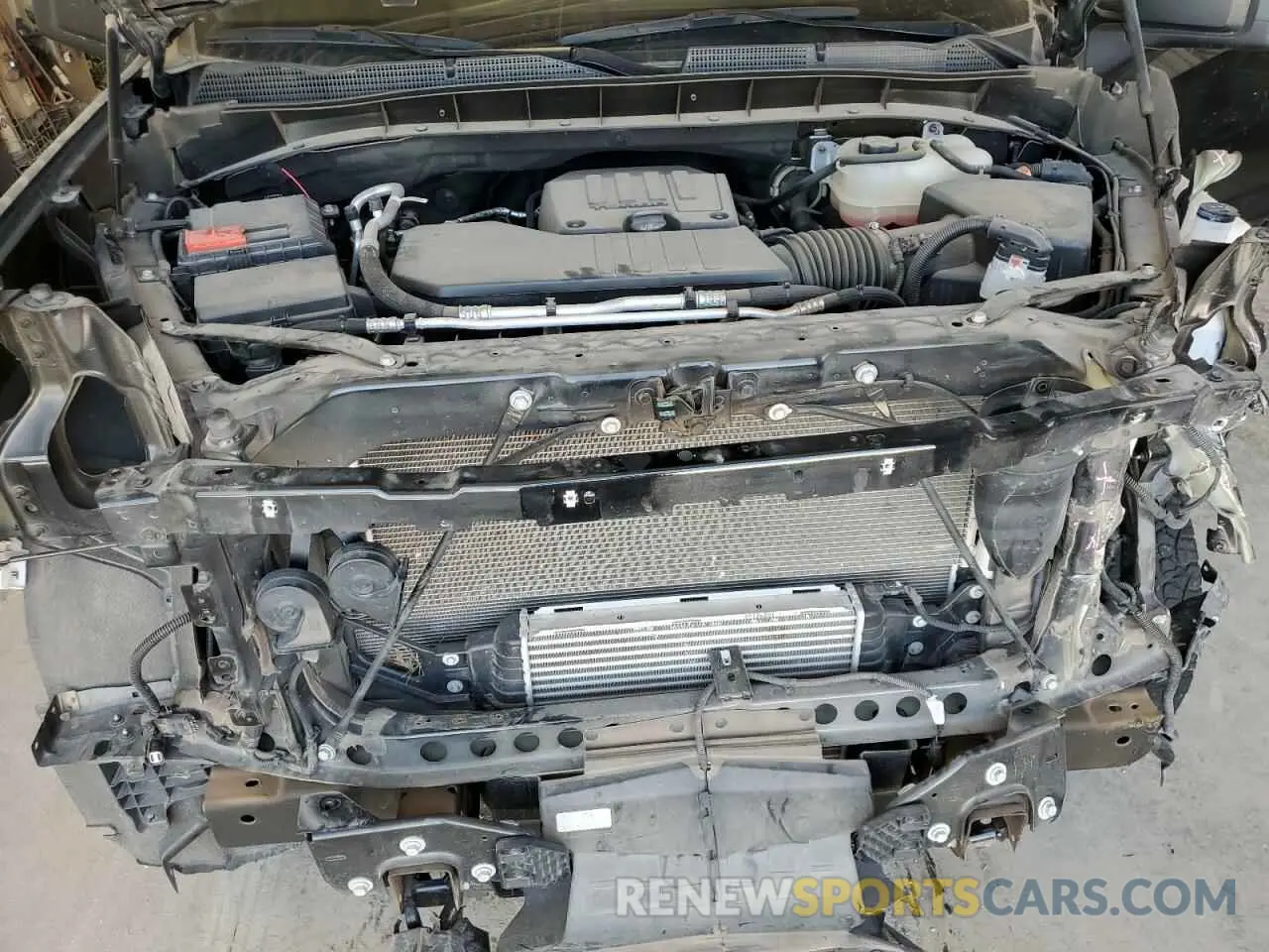 11 Photograph of a damaged car 3GTP8CEK3NG136953 GMC SIERRA 2022