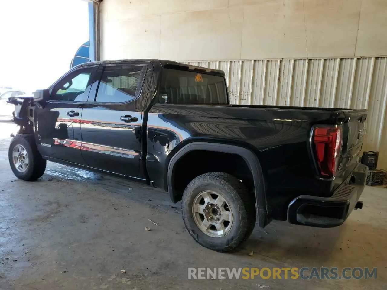 2 Photograph of a damaged car 3GTP8CEK3NG136953 GMC SIERRA 2022