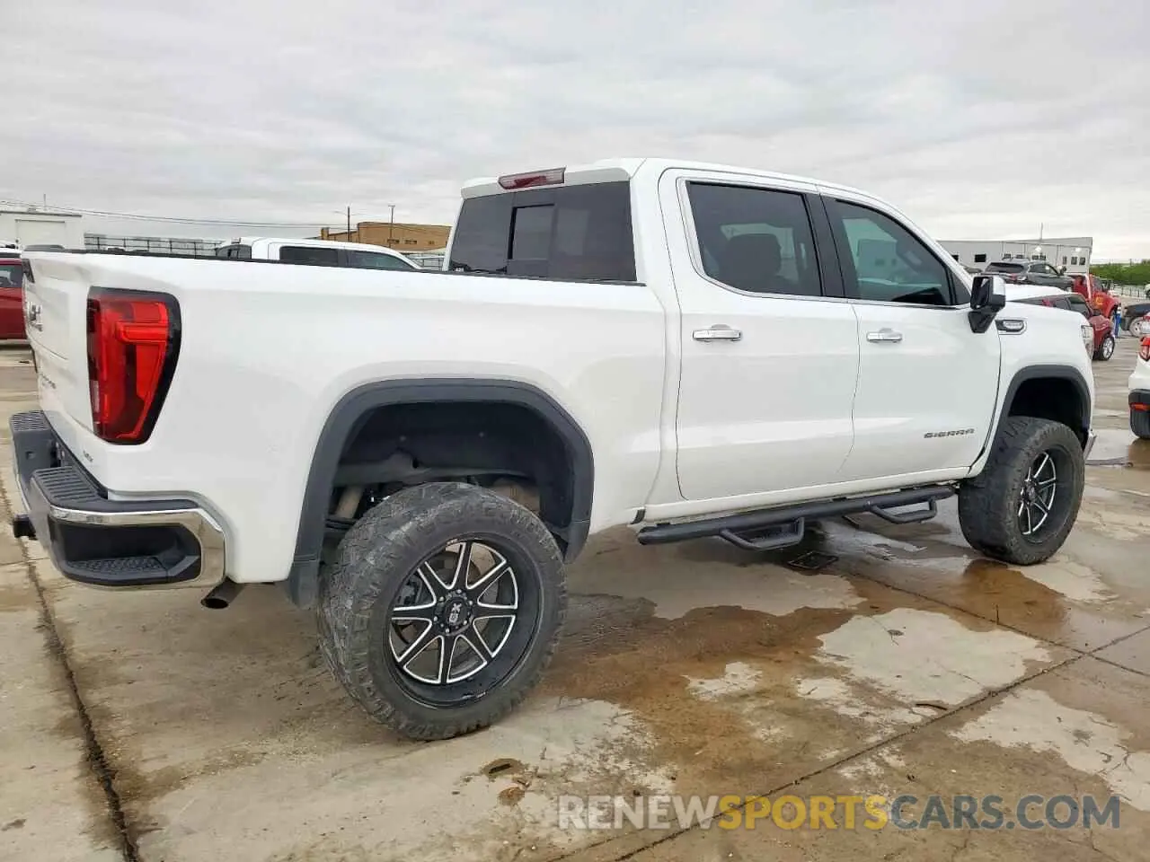 3 Photograph of a damaged car 3GTP8DED2NG124915 GMC SIERRA 2022
