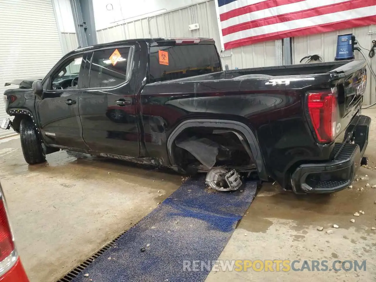 2 Photograph of a damaged car 3GTP9CEK2NG115945 GMC SIERRA 2022