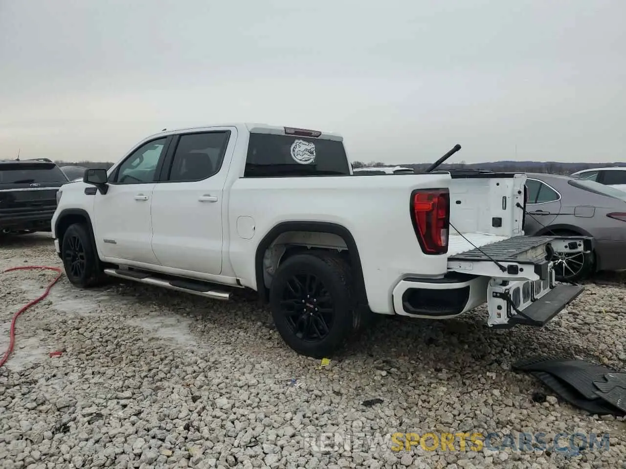 2 Photograph of a damaged car 3GTPHCEK6NG680623 GMC SIERRA 2022
