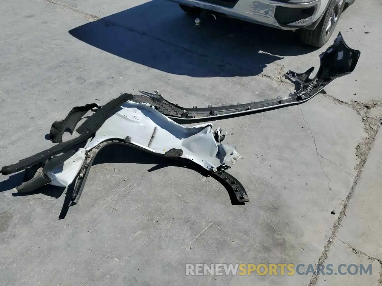12 Photograph of a damaged car 3GTPHDED4NG567647 GMC SIERRA 2022
