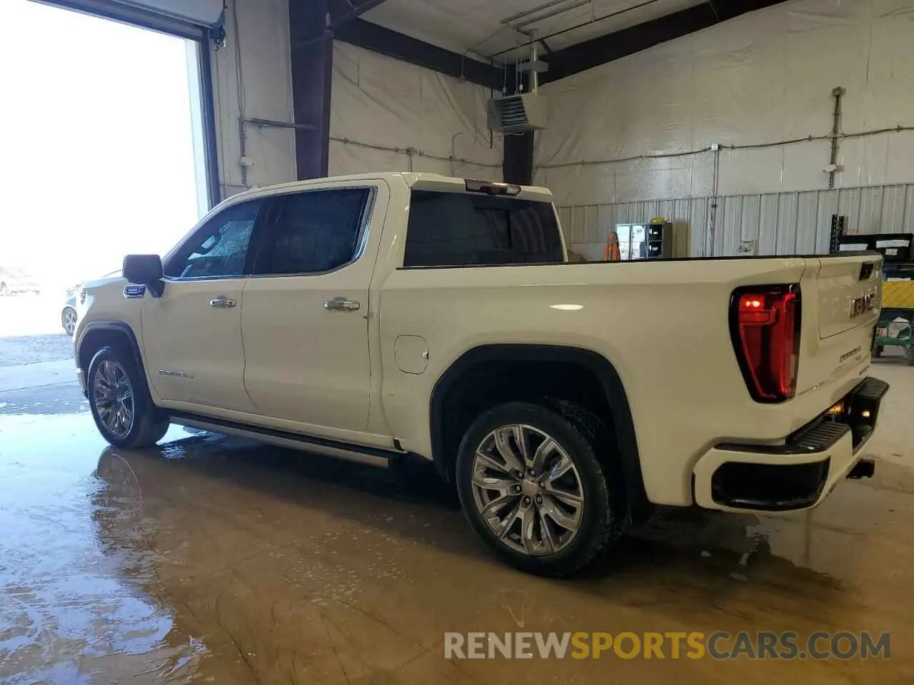 2 Photograph of a damaged car 3GTPHGET0NG633894 GMC SIERRA 2022