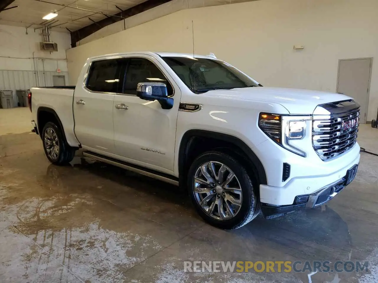 4 Photograph of a damaged car 3GTPHGET0NG633894 GMC SIERRA 2022