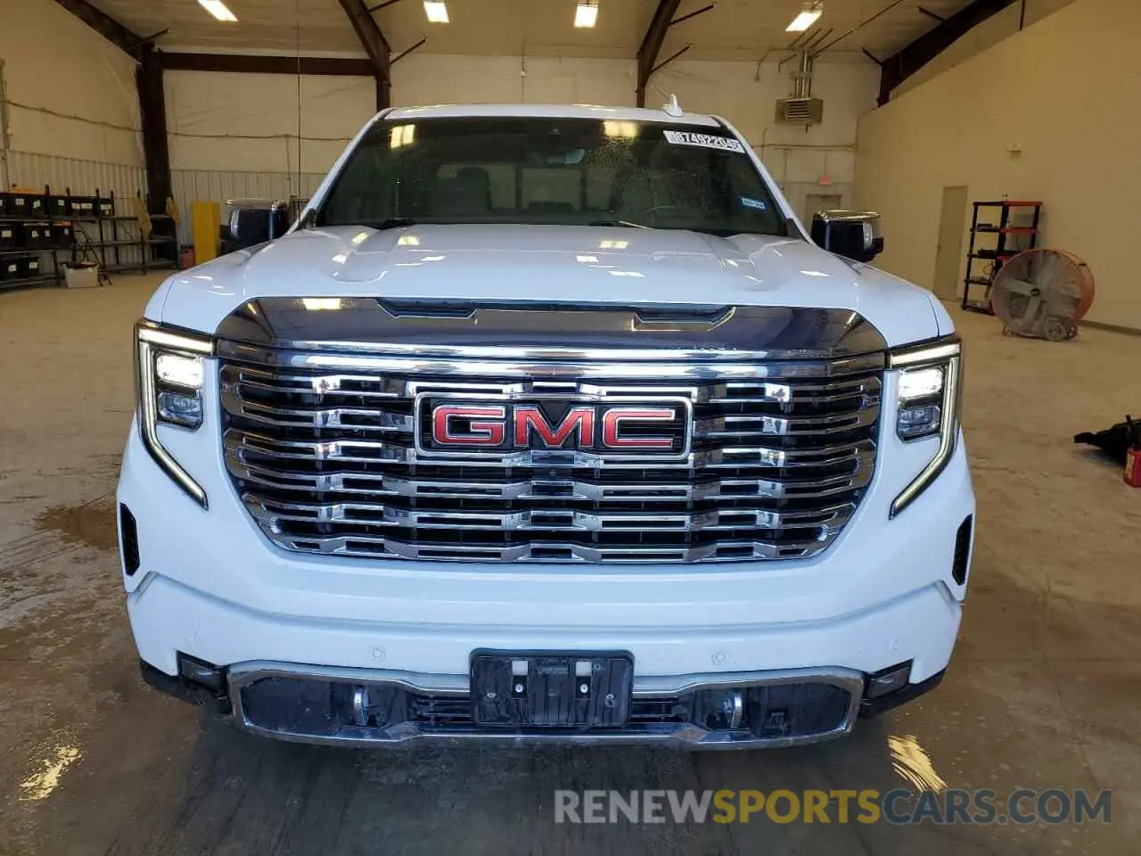 5 Photograph of a damaged car 3GTPHGET0NG633894 GMC SIERRA 2022