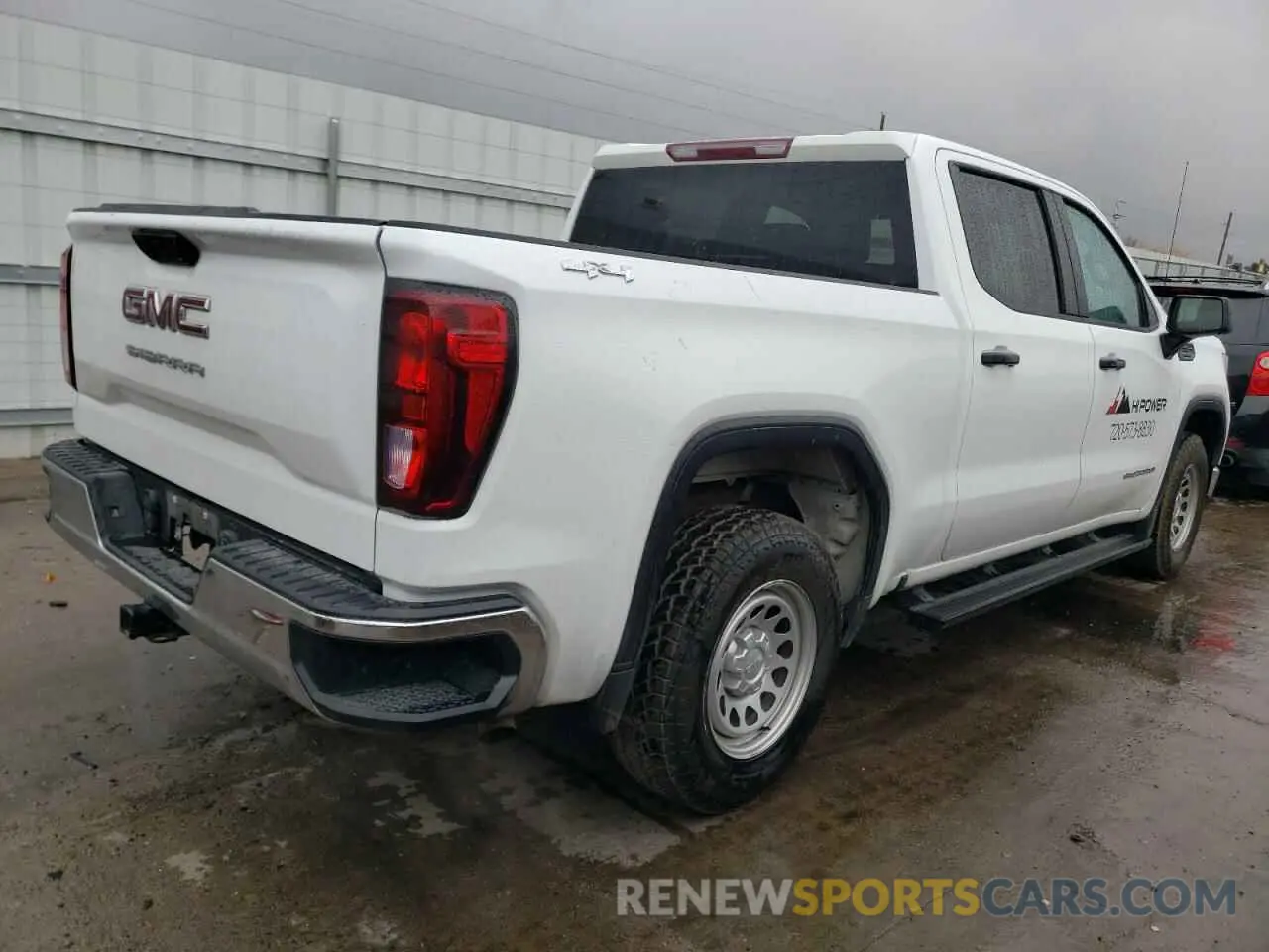 3 Photograph of a damaged car 3GTPUAEK9NG603440 GMC SIERRA 2022