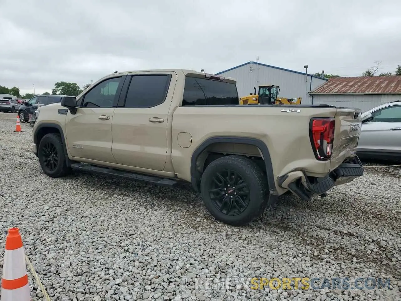 2 Photograph of a damaged car 3GTPUCEK3NG644805 GMC SIERRA 2022