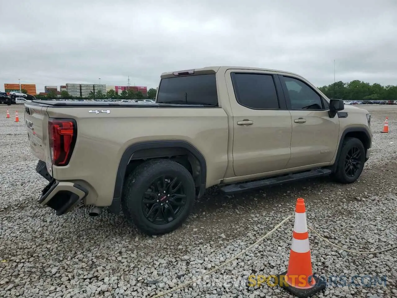 3 Photograph of a damaged car 3GTPUCEK3NG644805 GMC SIERRA 2022