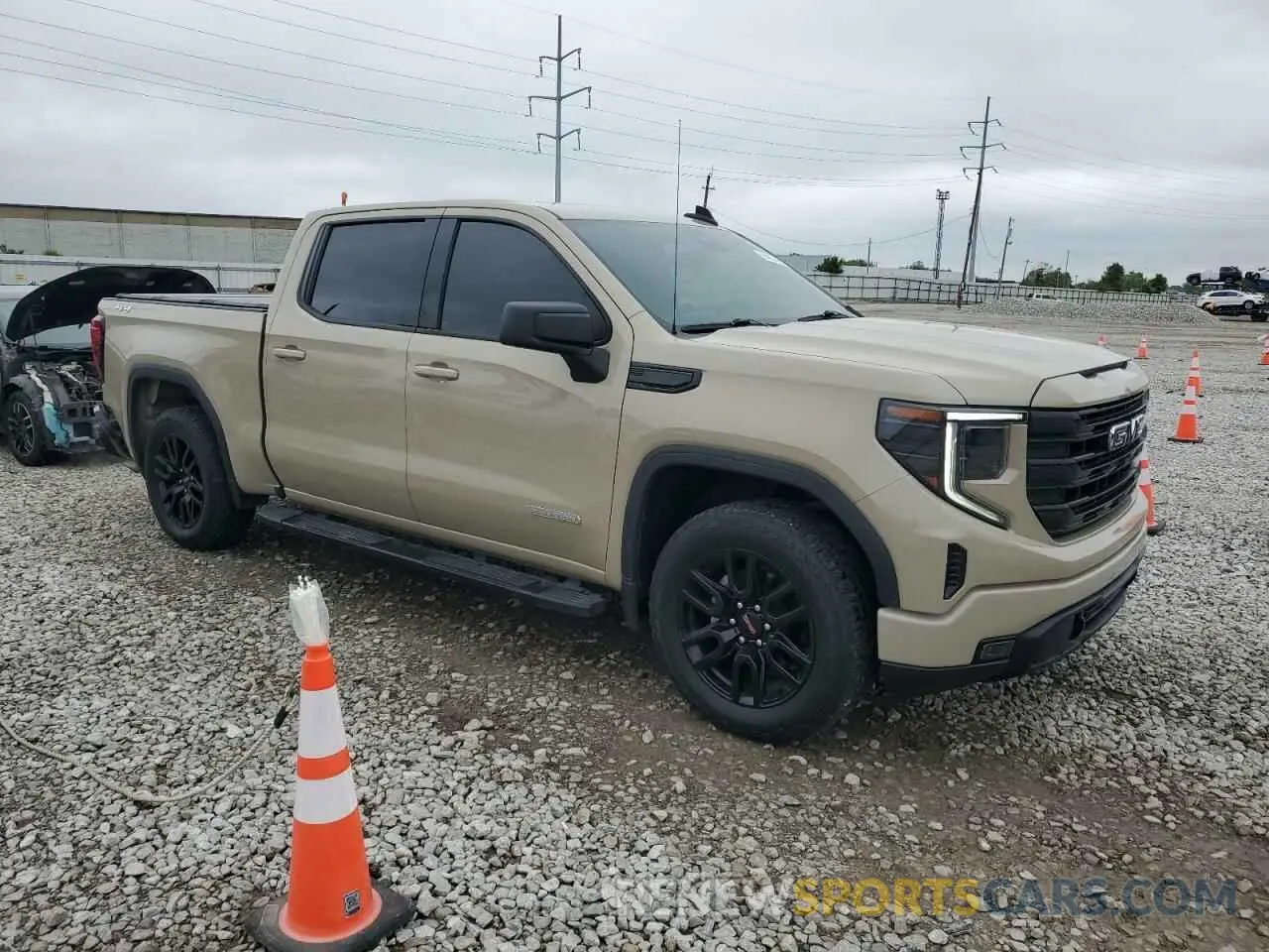 4 Photograph of a damaged car 3GTPUCEK3NG644805 GMC SIERRA 2022