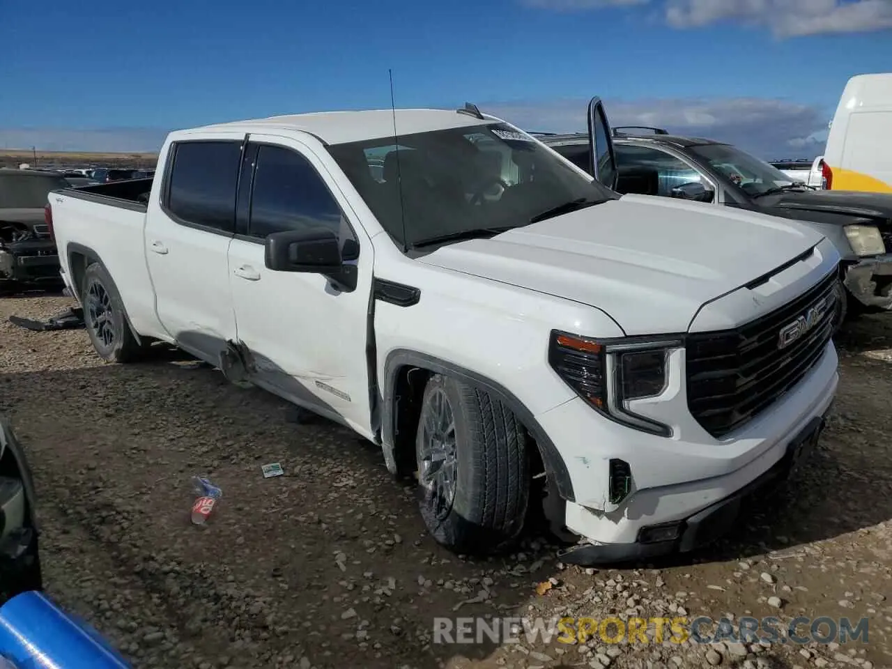 4 Photograph of a damaged car 3GTPUCEK3NG681806 GMC SIERRA 2022
