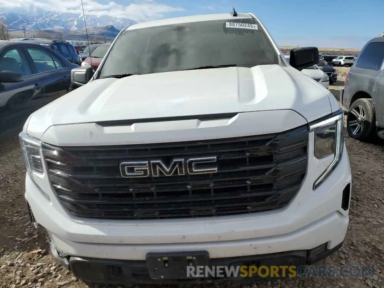 5 Photograph of a damaged car 3GTPUCEK3NG681806 GMC SIERRA 2022