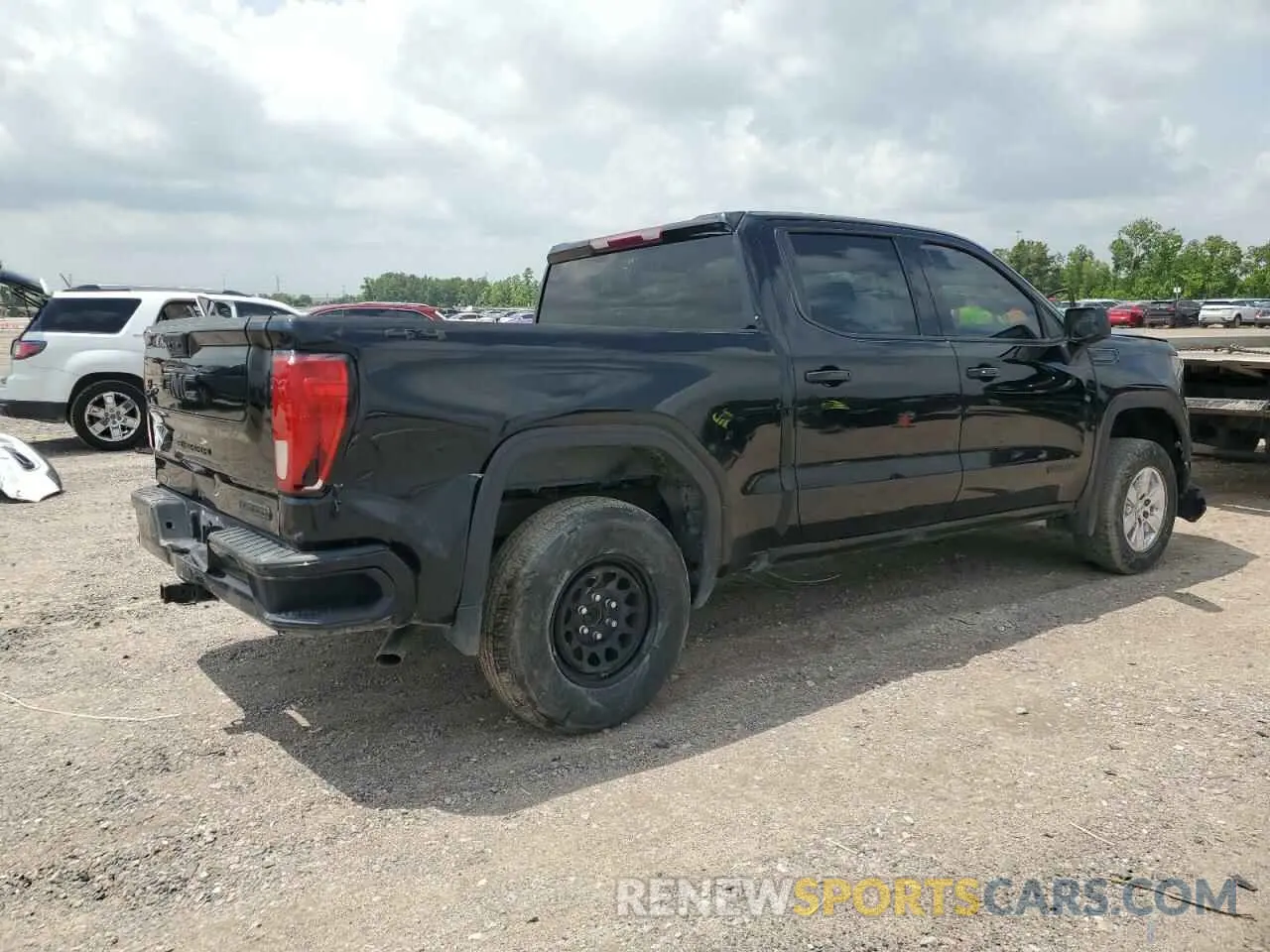 3 Photograph of a damaged car 3GTPUCEK8NG671045 GMC SIERRA 2022