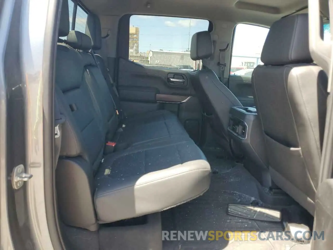 10 Photograph of a damaged car 3GTU9DED0NG104761 GMC SIERRA 2022