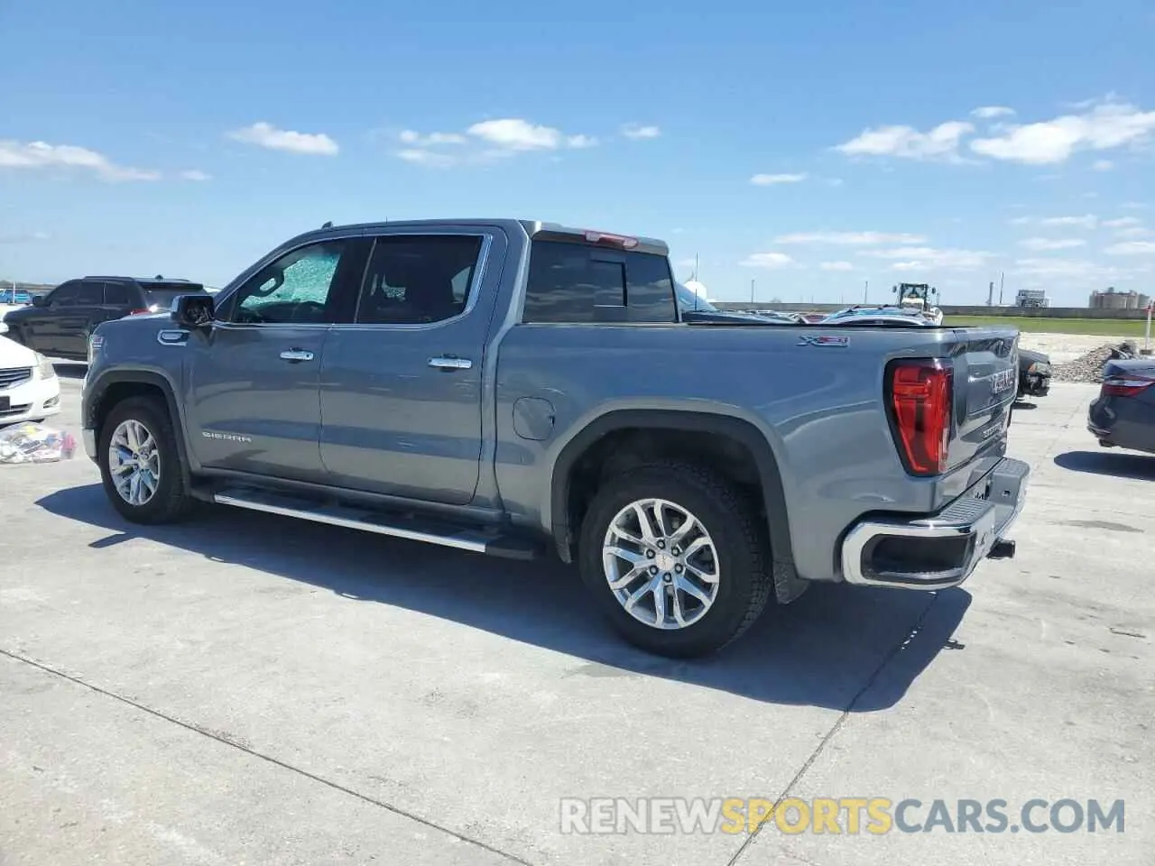 2 Photograph of a damaged car 3GTU9DED0NG104761 GMC SIERRA 2022