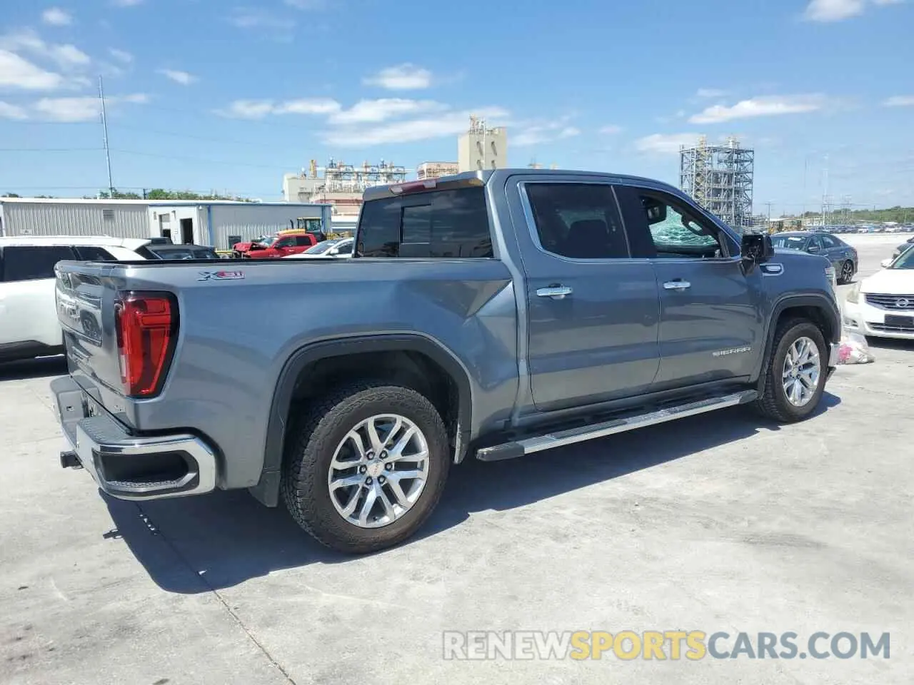 3 Photograph of a damaged car 3GTU9DED0NG104761 GMC SIERRA 2022