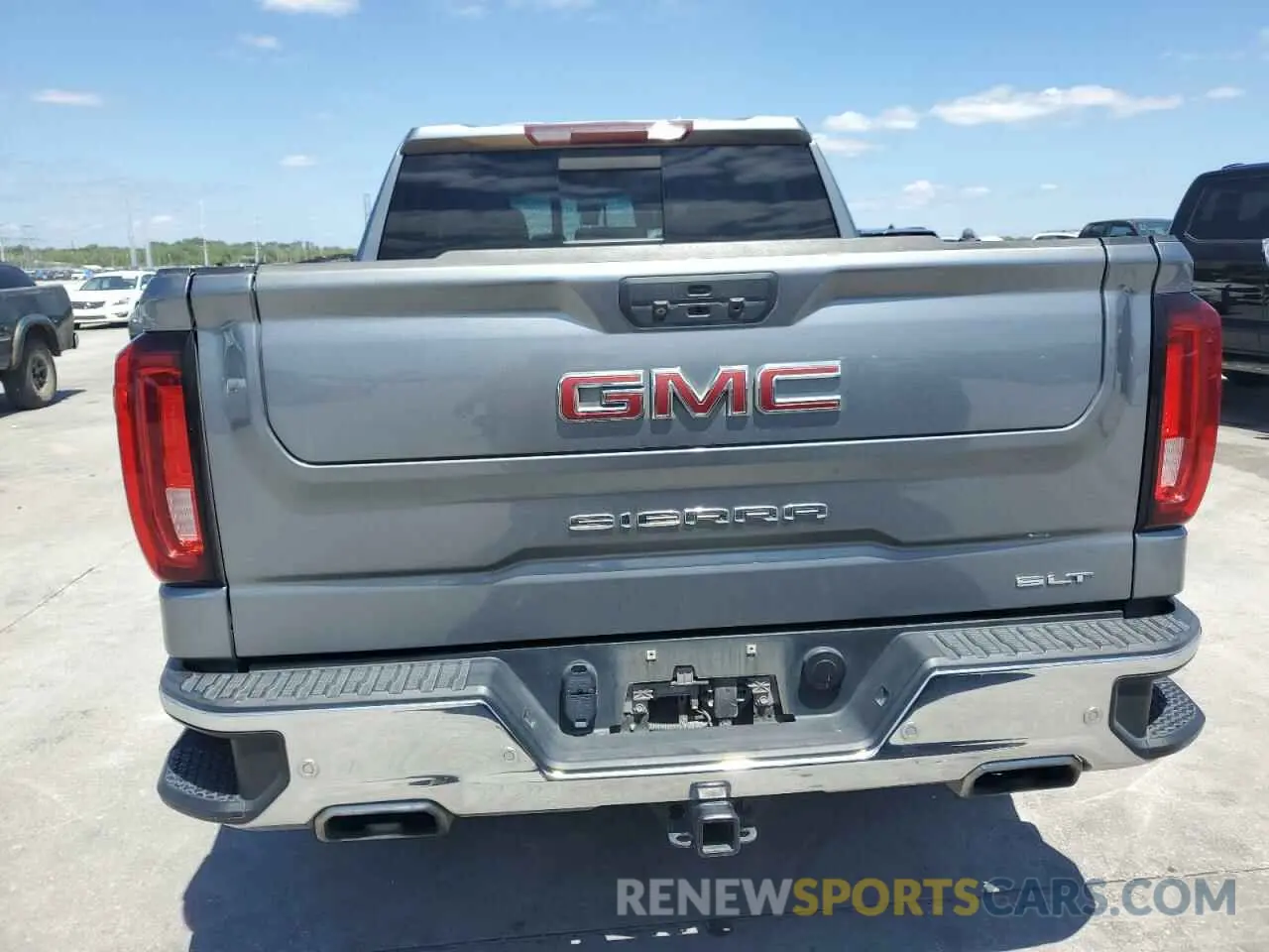 6 Photograph of a damaged car 3GTU9DED0NG104761 GMC SIERRA 2022