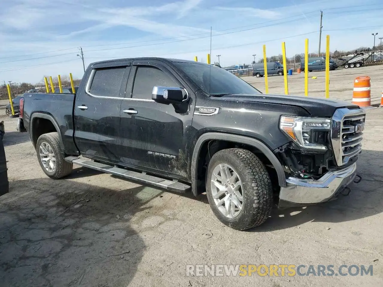 4 Photograph of a damaged car 3GTU9DED4NG152053 GMC SIERRA 2022