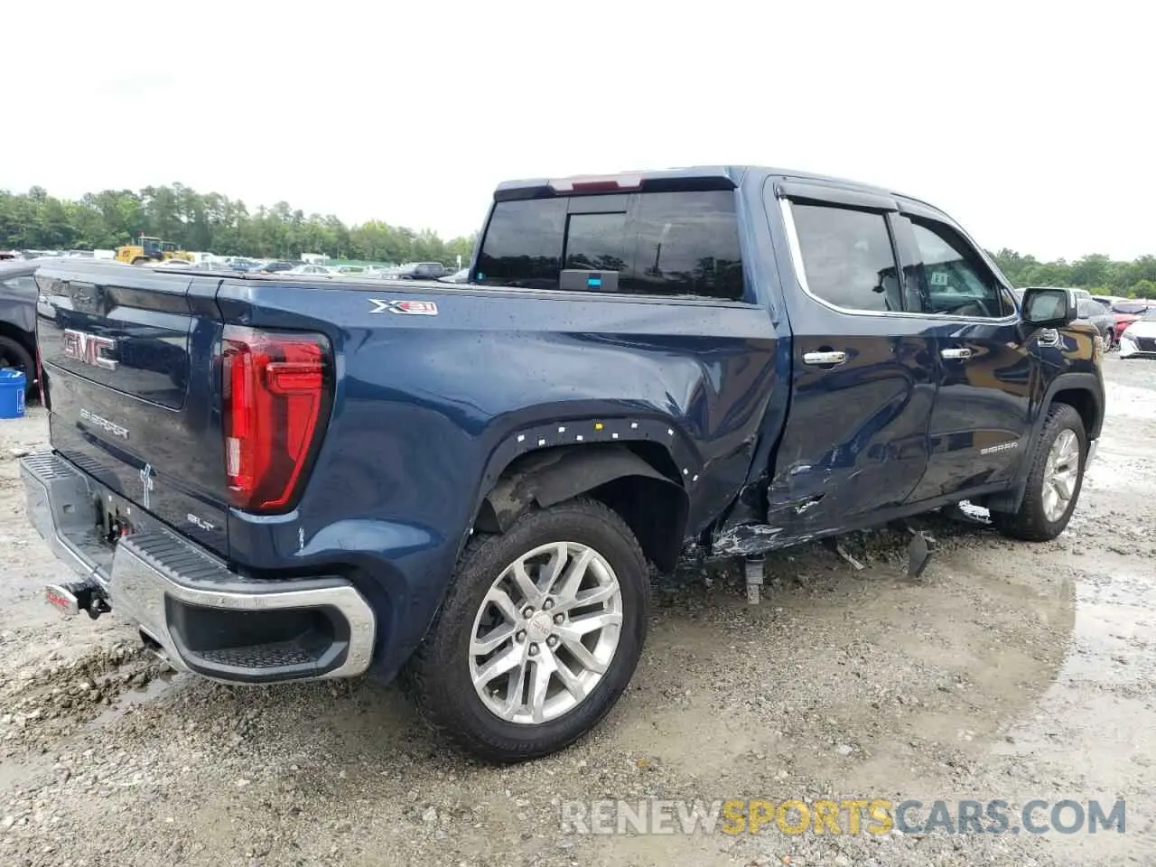 3 Photograph of a damaged car 3GTU9DED6NG146643 GMC SIERRA 2022