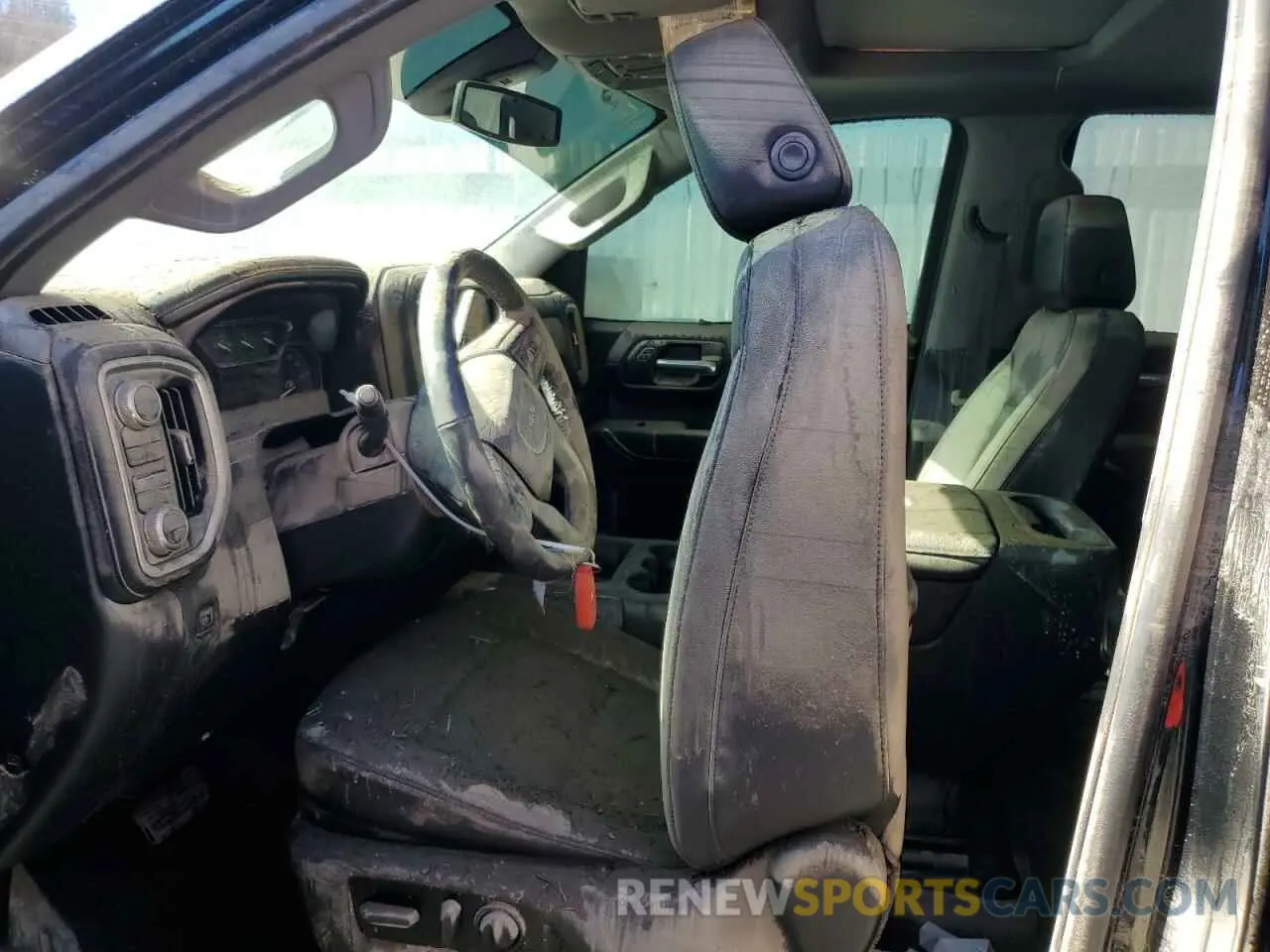 7 Photograph of a damaged car 3GTU9DED8NG180664 GMC SIERRA 2022
