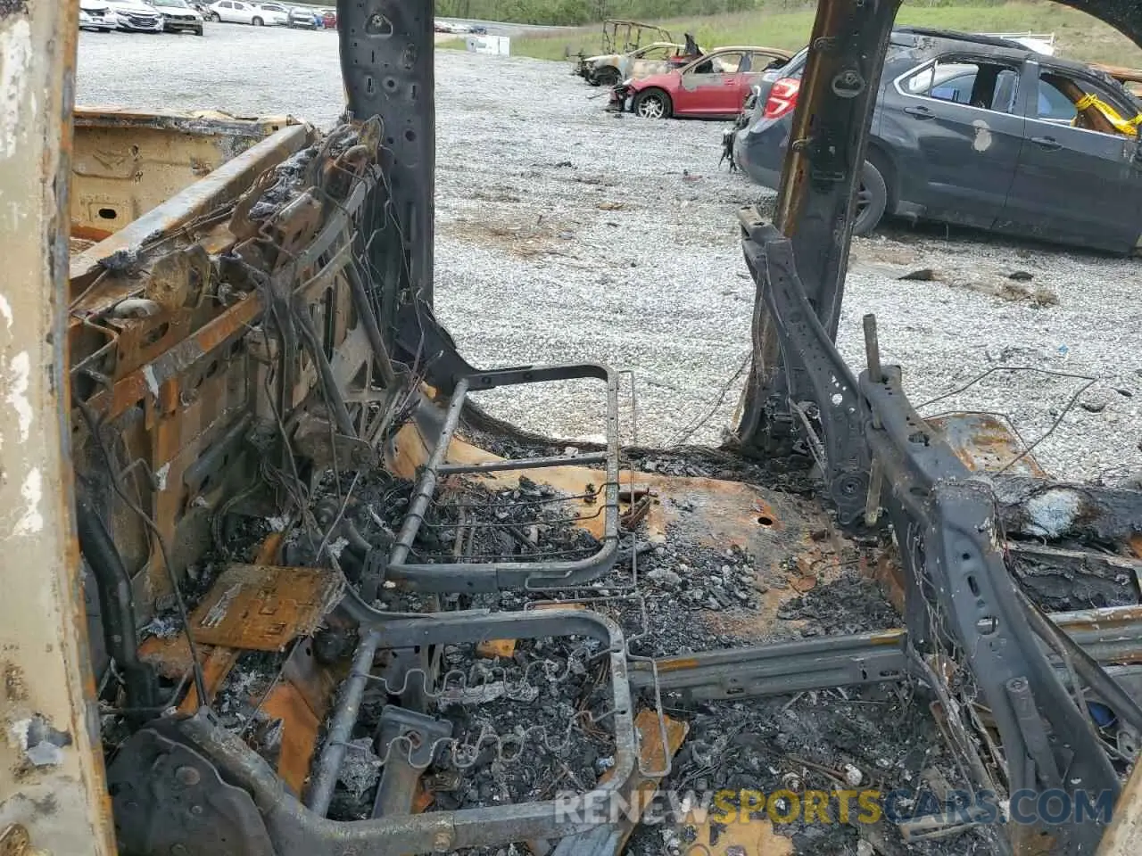 11 Photograph of a damaged car 3GTU9DEL7NG131320 GMC SIERRA 2022