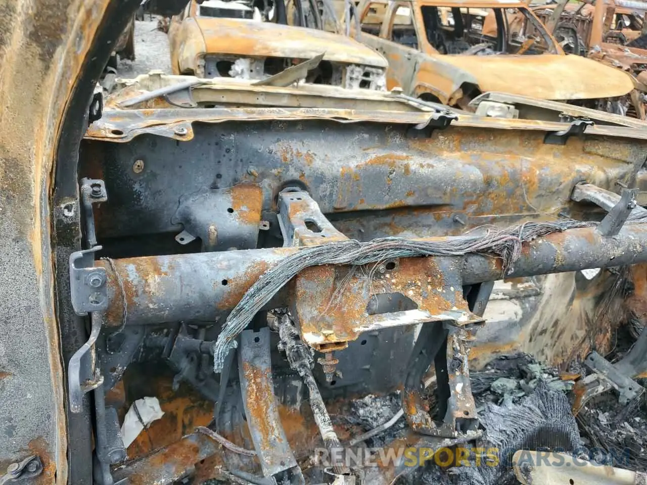 9 Photograph of a damaged car 3GTU9DEL7NG131320 GMC SIERRA 2022