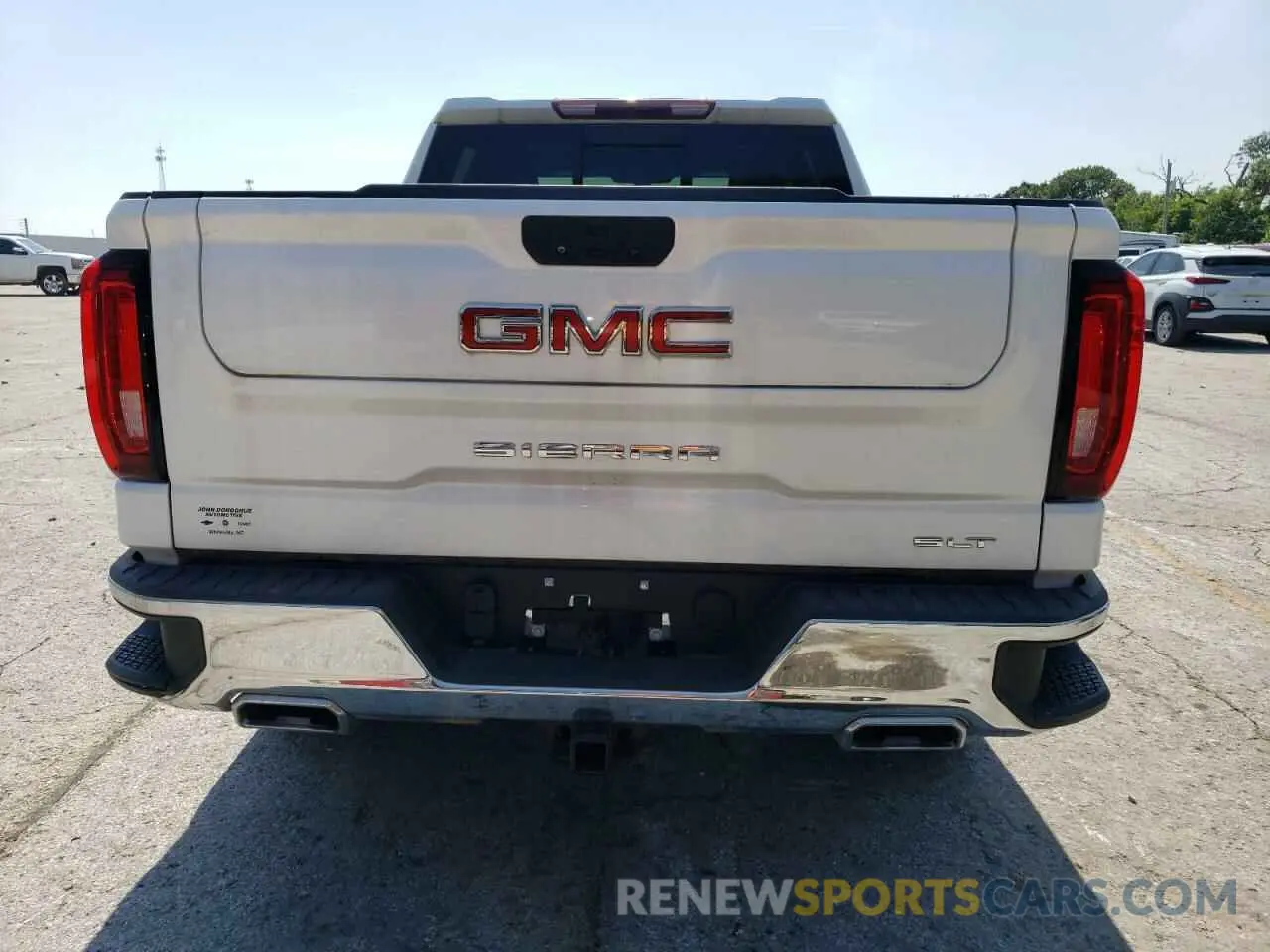 6 Photograph of a damaged car 3GTU9DEL9NG207118 GMC SIERRA 2022