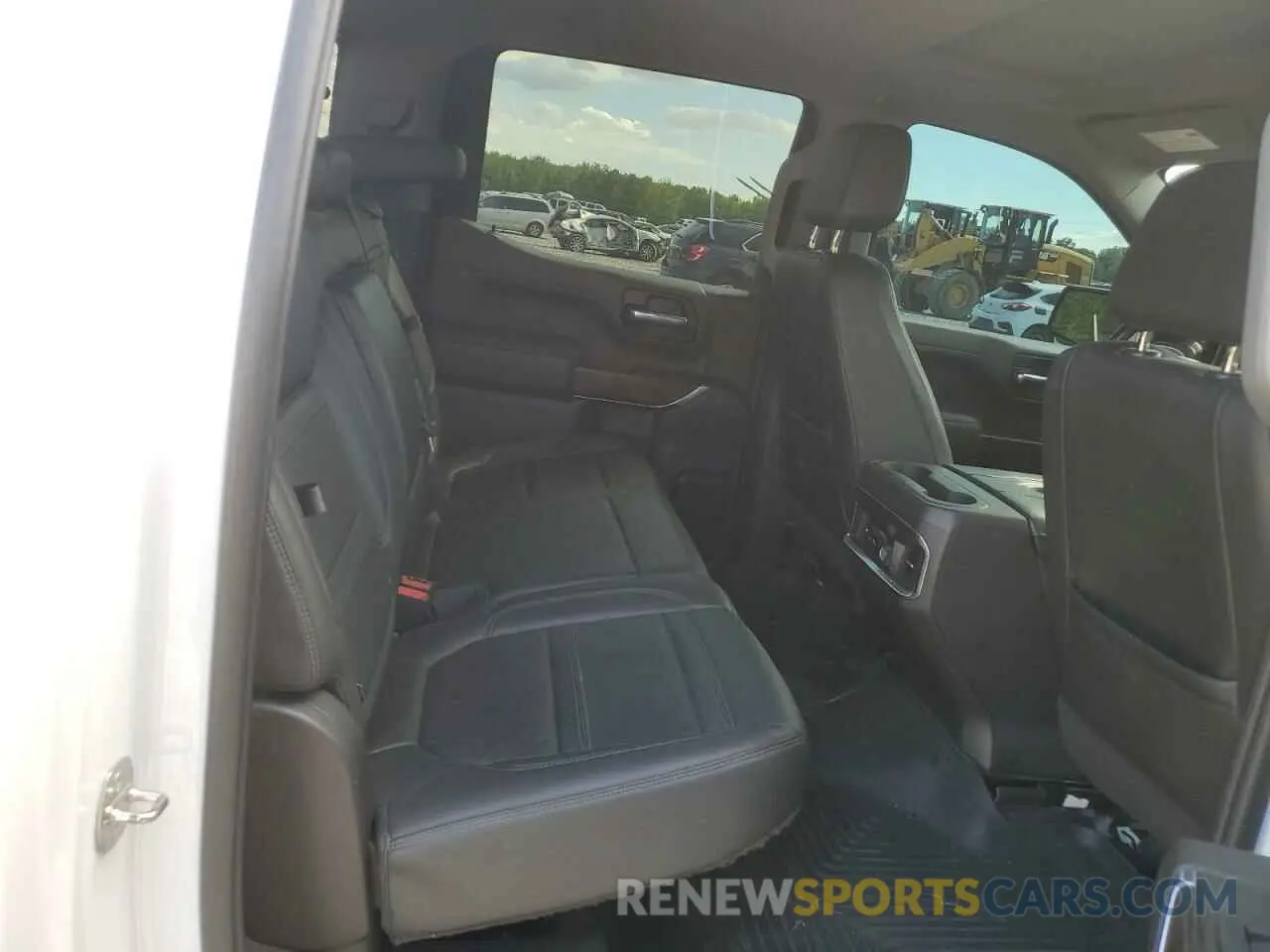 11 Photograph of a damaged car 3GTU9FEL9NG158840 GMC SIERRA 2022