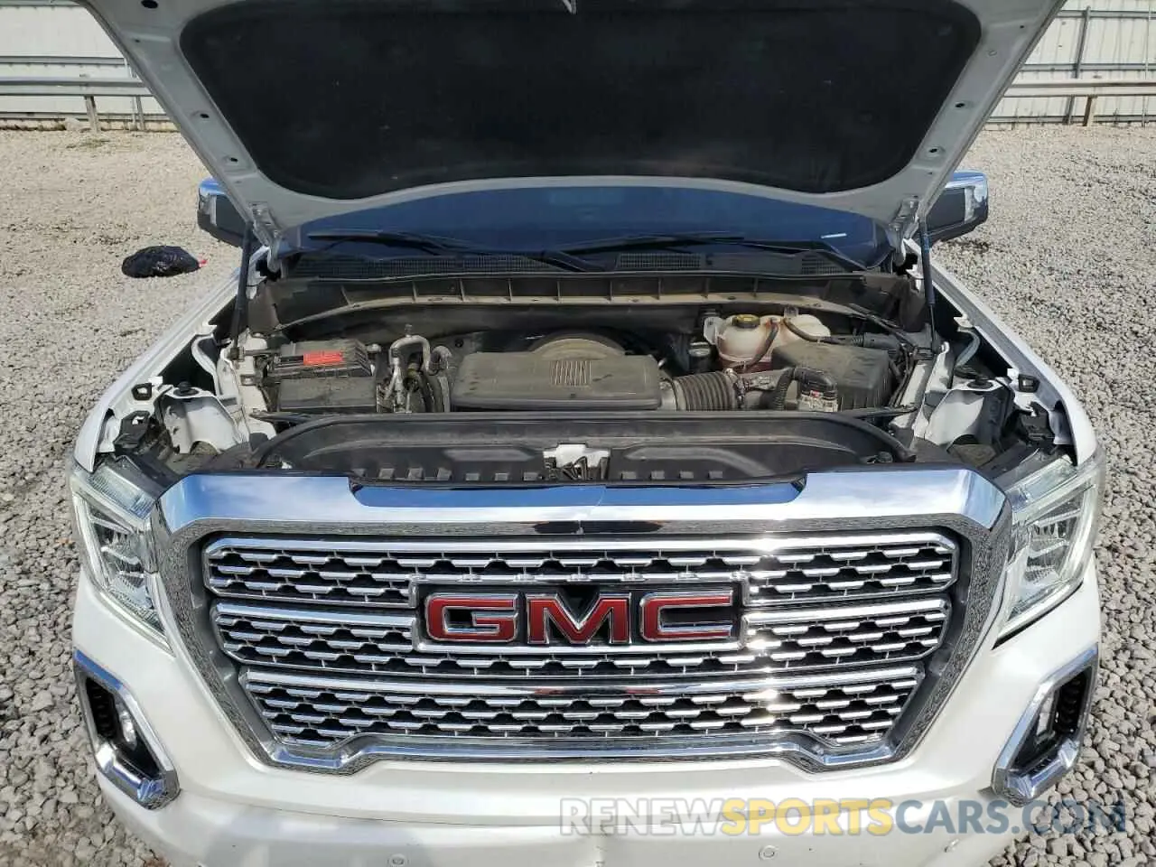 12 Photograph of a damaged car 3GTU9FEL9NG158840 GMC SIERRA 2022