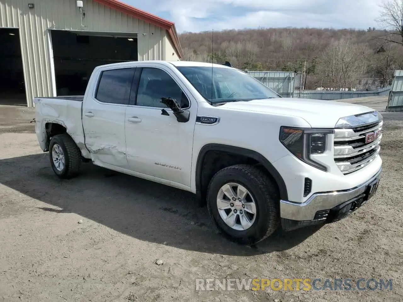 4 Photograph of a damaged car 3GTUUBED6NG612641 GMC SIERRA 2022