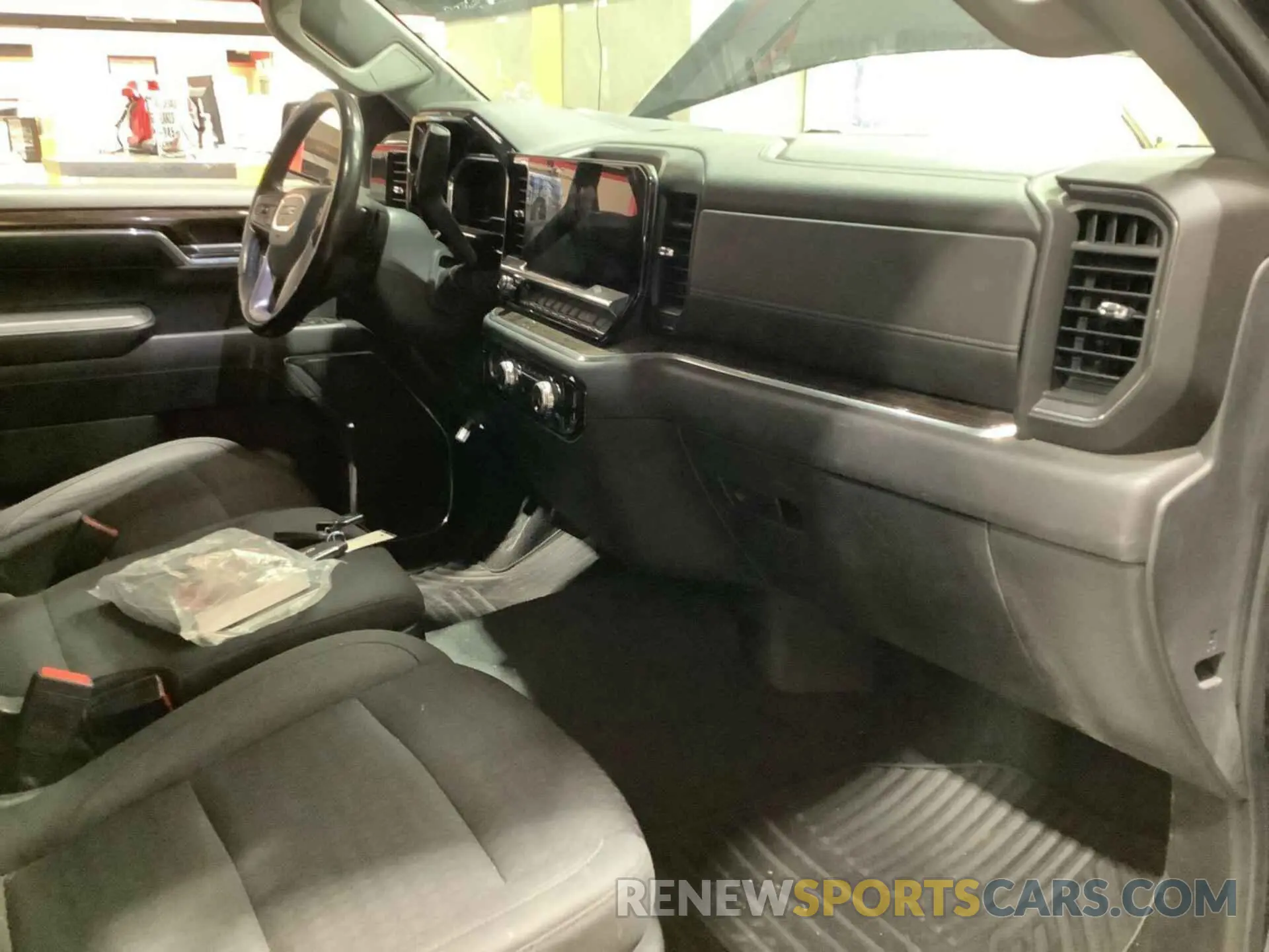 20 Photograph of a damaged car 3GTUUBED7NG554166 GMC SIERRA 2022
