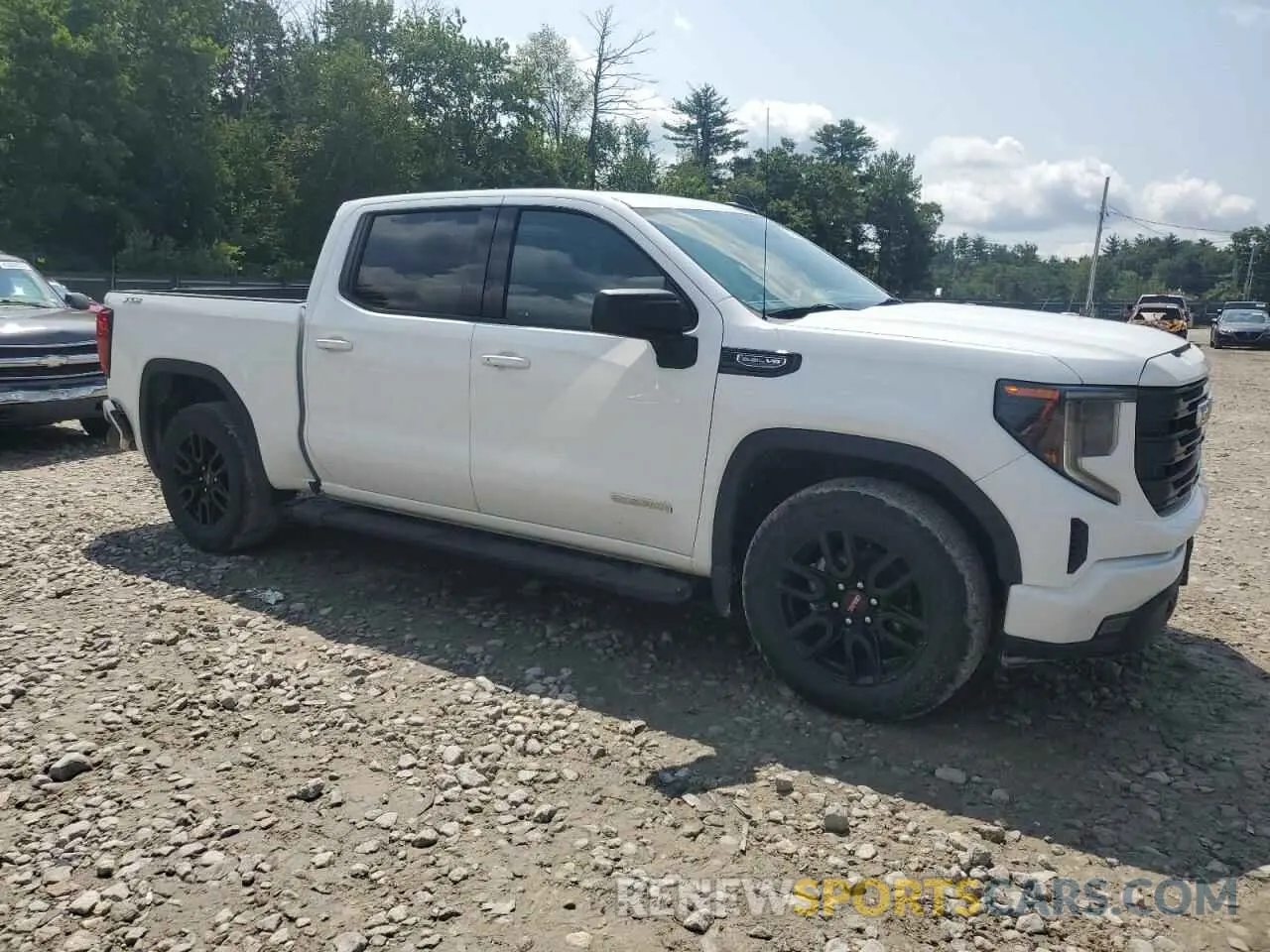 4 Photograph of a damaged car 3GTUUCED2NG592913 GMC SIERRA 2022