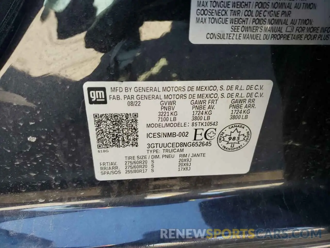 12 Photograph of a damaged car 3GTUUCED8NG652645 GMC SIERRA 2022