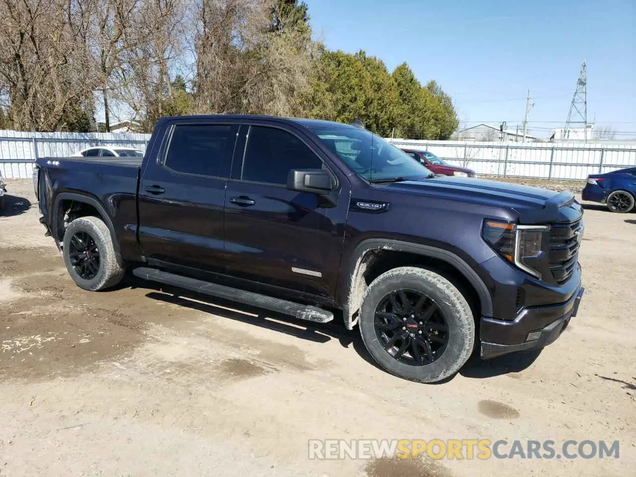 4 Photograph of a damaged car 3GTUUCED8NG652645 GMC SIERRA 2022