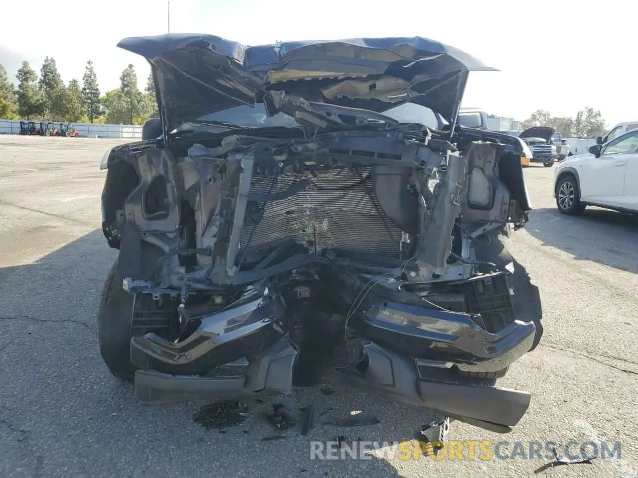 5 Photograph of a damaged car 3GTUUCEDXNG548397 GMC SIERRA 2022