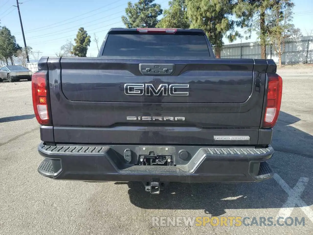 6 Photograph of a damaged car 3GTUUCEDXNG548397 GMC SIERRA 2022