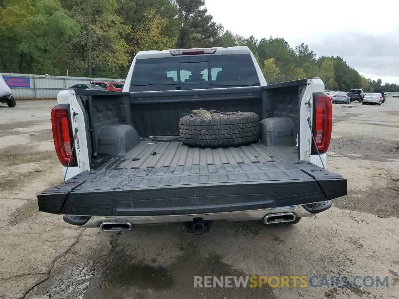 6 Photograph of a damaged car 3GTUUDET3NG648029 GMC SIERRA 2022