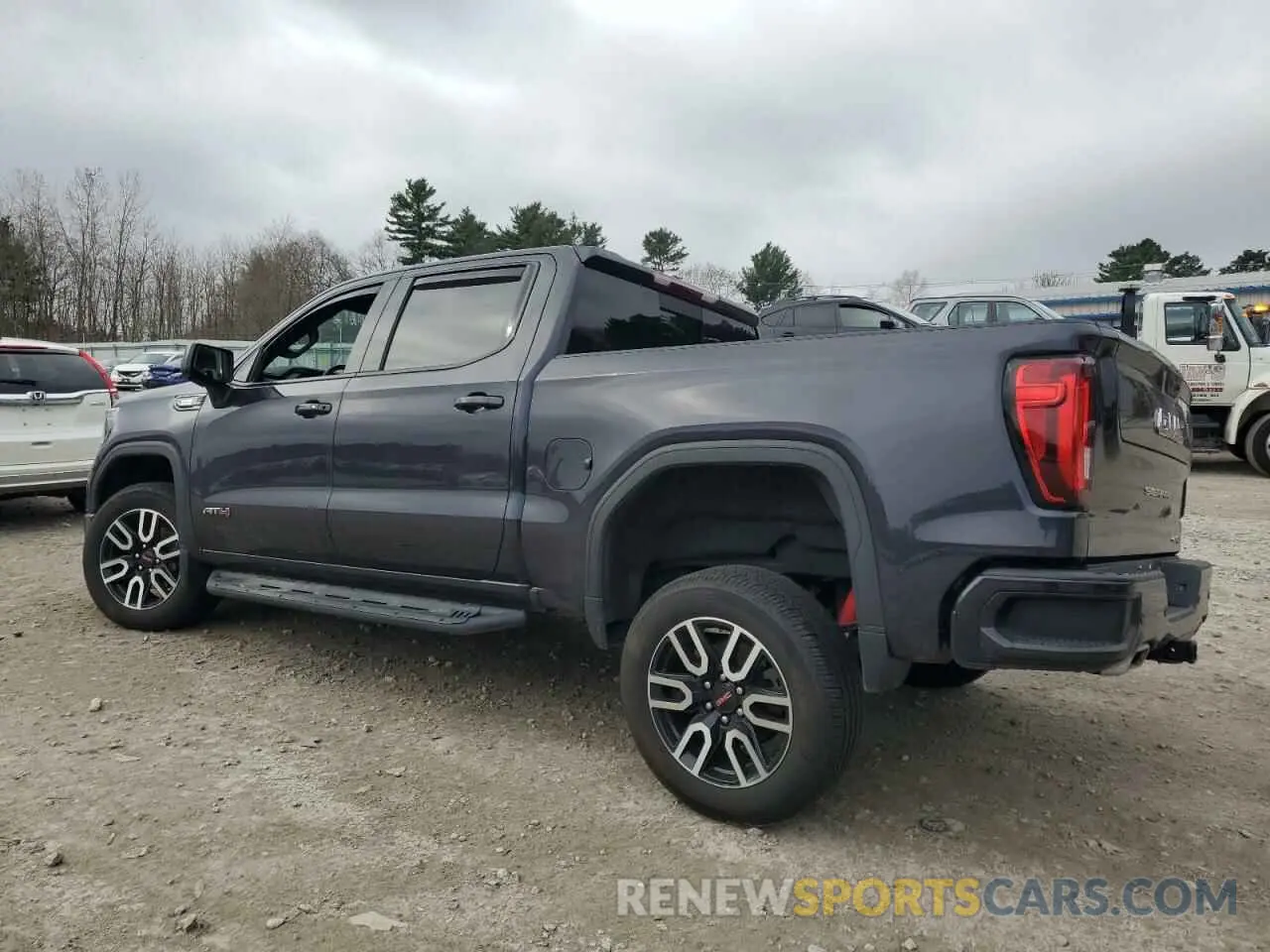 2 Photograph of a damaged car 3GTUUEET6NG543958 GMC SIERRA 2022
