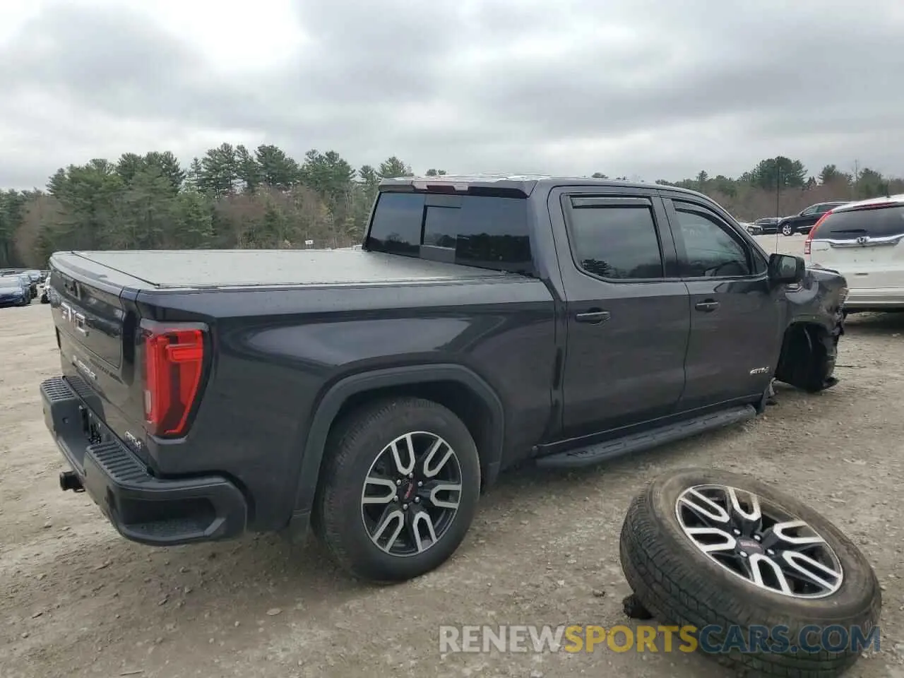 3 Photograph of a damaged car 3GTUUEET6NG543958 GMC SIERRA 2022