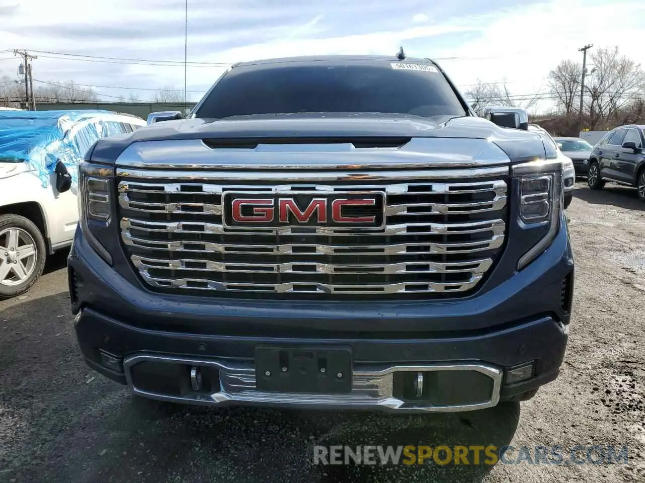 5 Photograph of a damaged car 3GTUUGED5NG589012 GMC SIERRA 2022