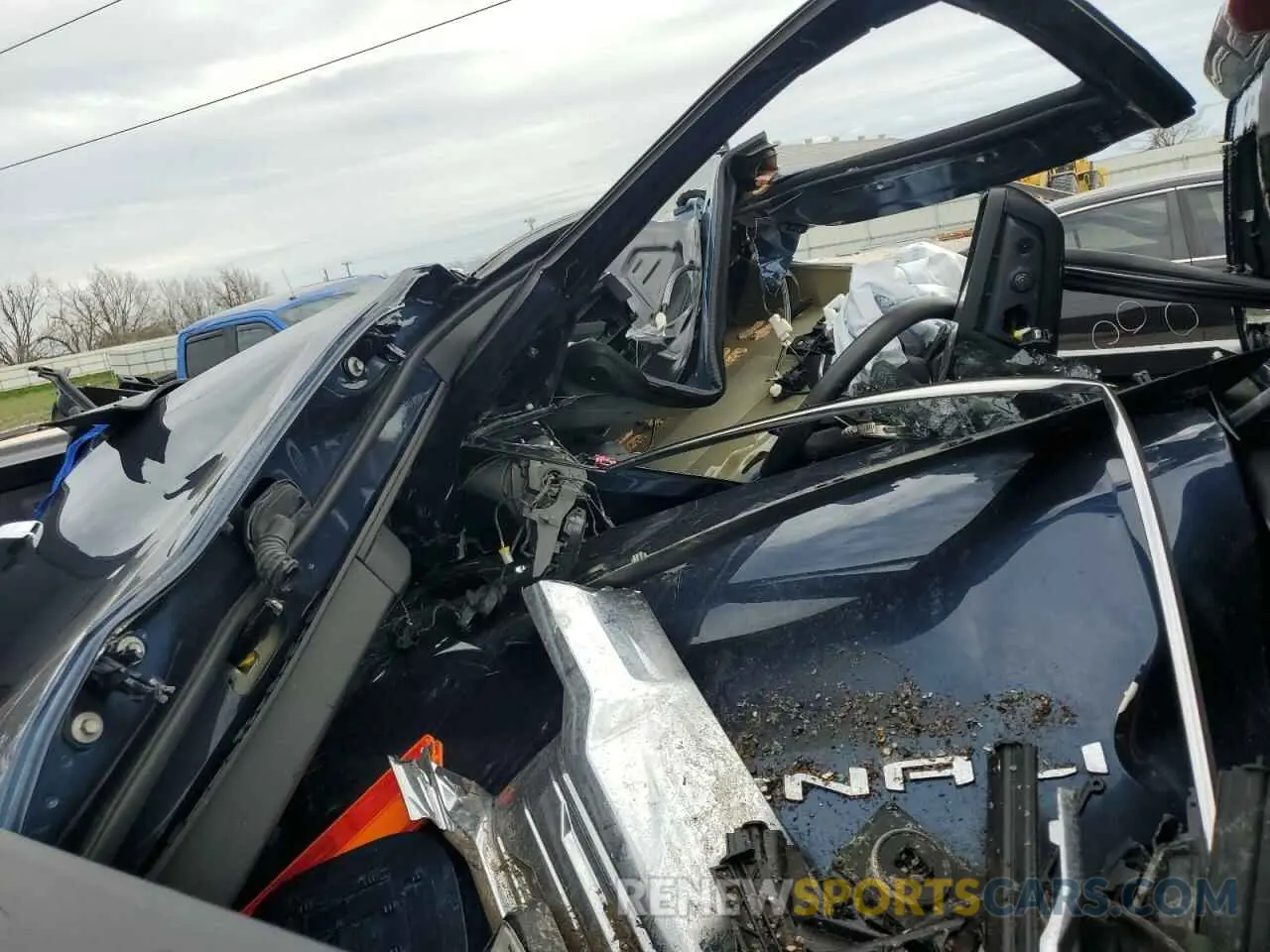 13 Photograph of a damaged car 3GTUUGED6NG609574 GMC SIERRA 2022