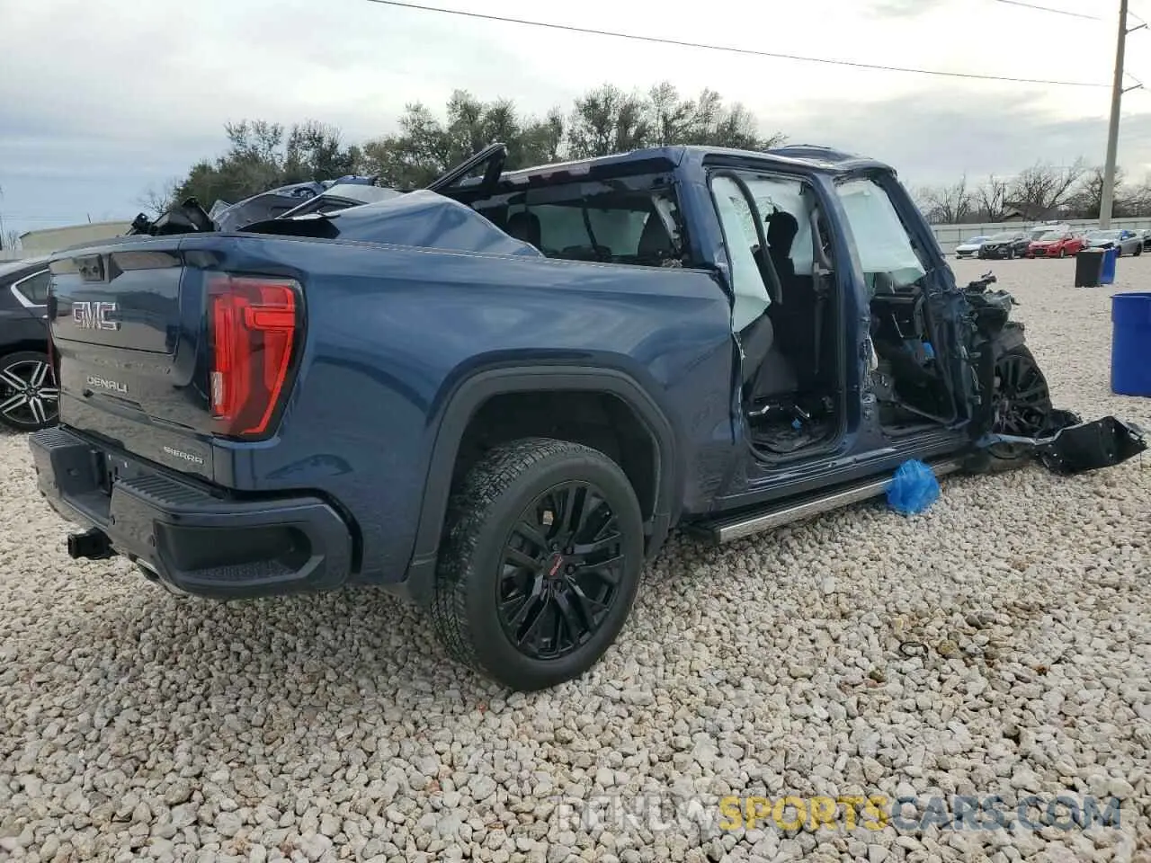 3 Photograph of a damaged car 3GTUUGED6NG609574 GMC SIERRA 2022