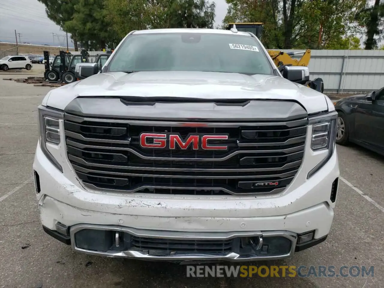 5 Photograph of a damaged car 3GTUUGETXNG640009 GMC SIERRA 2022
