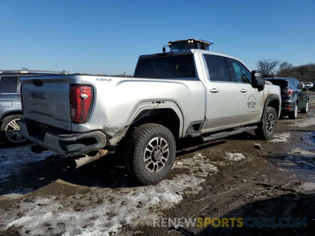 3 Photograph of a damaged car 1GT19MEY8PF207663 GMC SIERRA 2023