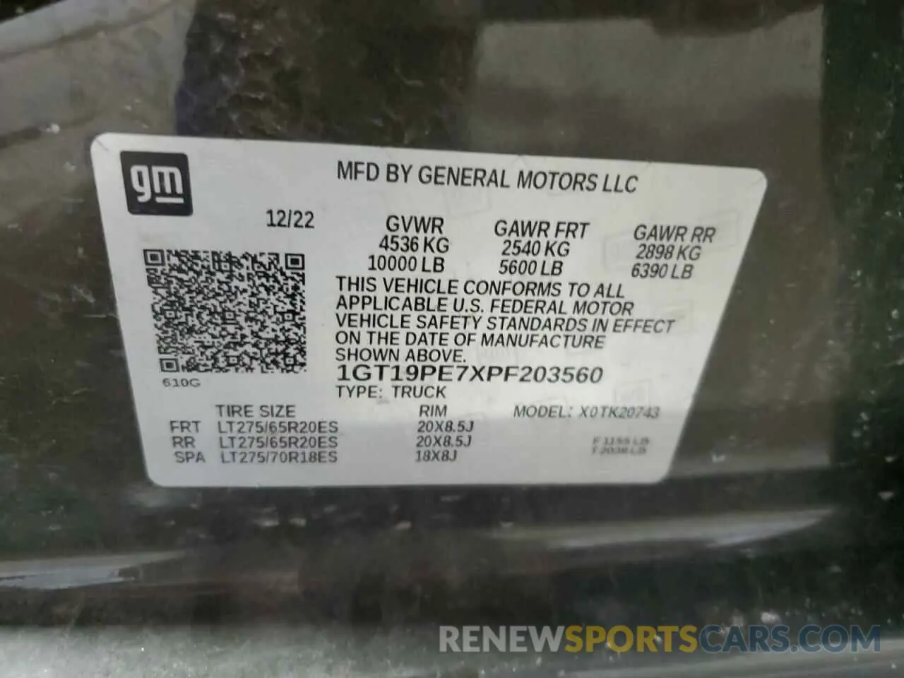 13 Photograph of a damaged car 1GT19PE7XPF203560 GMC SIERRA 2023