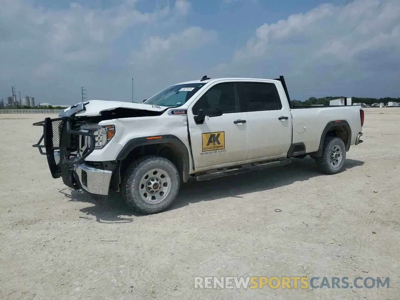 1 Photograph of a damaged car 1GT48PEYXPF201803 GMC SIERRA 2023