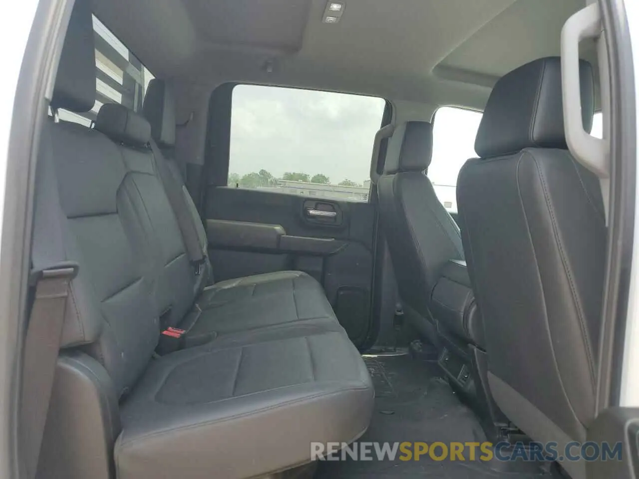 10 Photograph of a damaged car 1GT48PEYXPF201803 GMC SIERRA 2023