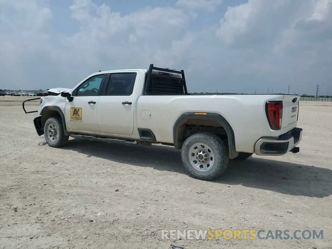 2 Photograph of a damaged car 1GT48PEYXPF201803 GMC SIERRA 2023